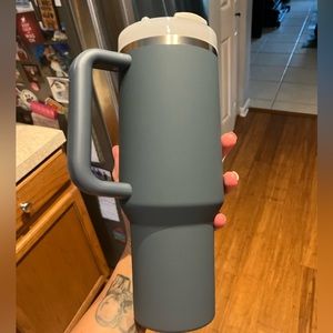 The Quencher H2.0 FlowState Tumbler Soft Matte